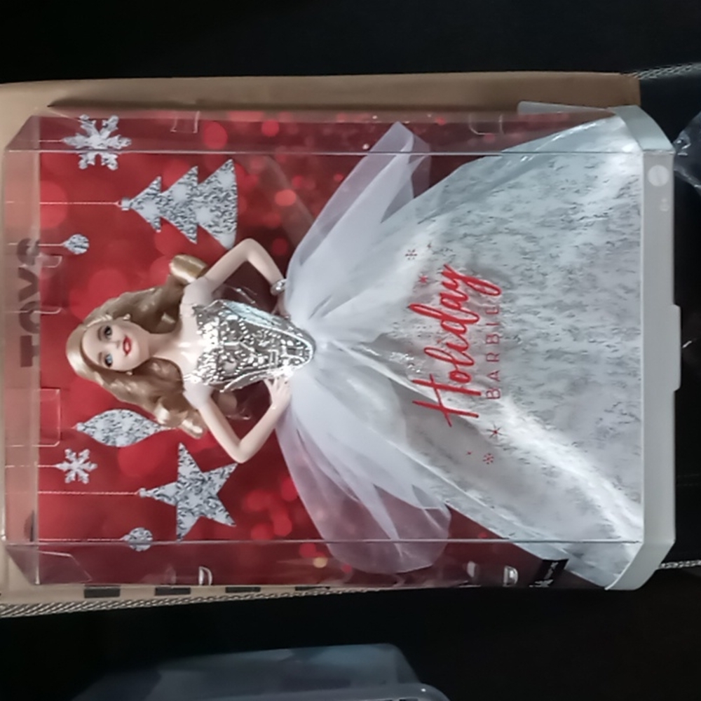 2021 holiday barbie